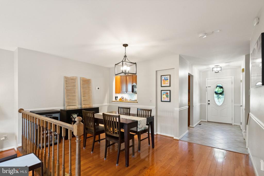 711 ACORN CT, WARRENTON, Virginia 20186, 3 Bedrooms Bedrooms, ,3 BathroomsBathrooms,Residential,711 ACORN CT,VAFQ2021474 MLS # VAFQ2021474