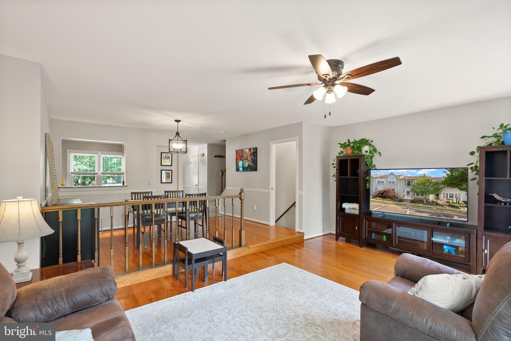 711 ACORN CT, WARRENTON, Virginia 20186, 3 Bedrooms Bedrooms, ,3 BathroomsBathrooms,Residential,711 ACORN CT,VAFQ2021474 MLS # VAFQ2021474