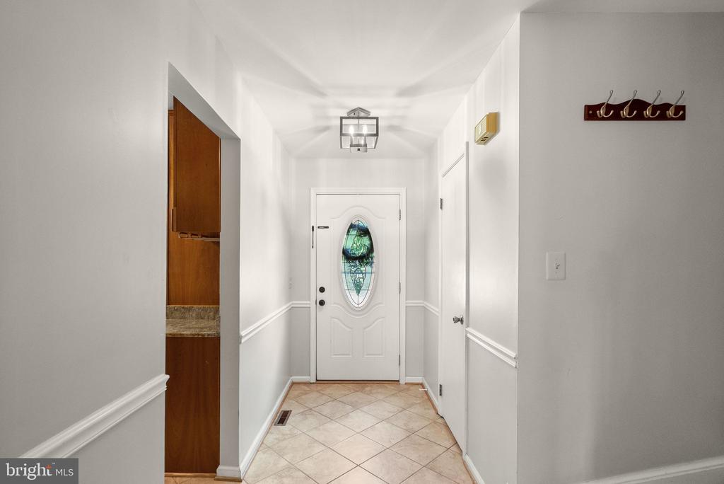 711 ACORN CT, WARRENTON, Virginia 20186, 3 Bedrooms Bedrooms, ,3 BathroomsBathrooms,Residential,711 ACORN CT,VAFQ2021474 MLS # VAFQ2021474