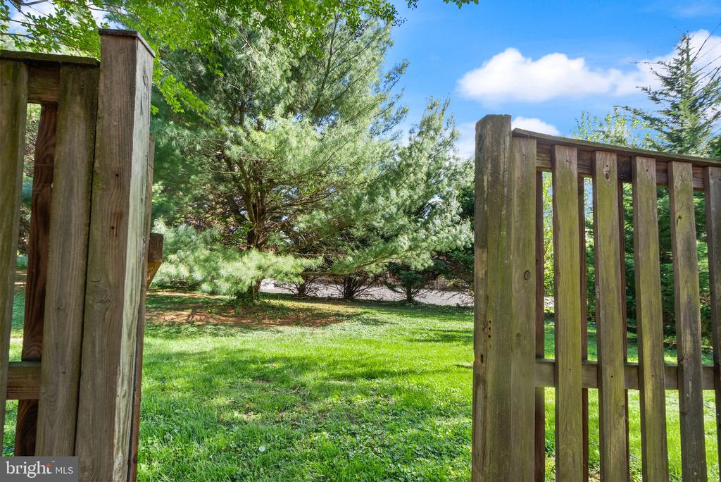 711 ACORN CT, WARRENTON, Virginia 20186, 3 Bedrooms Bedrooms, ,3 BathroomsBathrooms,Residential,711 ACORN CT,VAFQ2021474 MLS # VAFQ2021474
