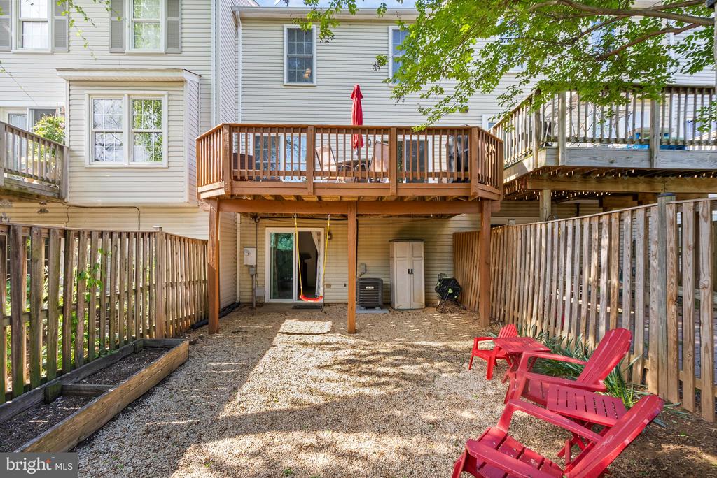 711 ACORN CT, WARRENTON, Virginia 20186, 3 Bedrooms Bedrooms, ,3 BathroomsBathrooms,Residential,711 ACORN CT,VAFQ2021474 MLS # VAFQ2021474