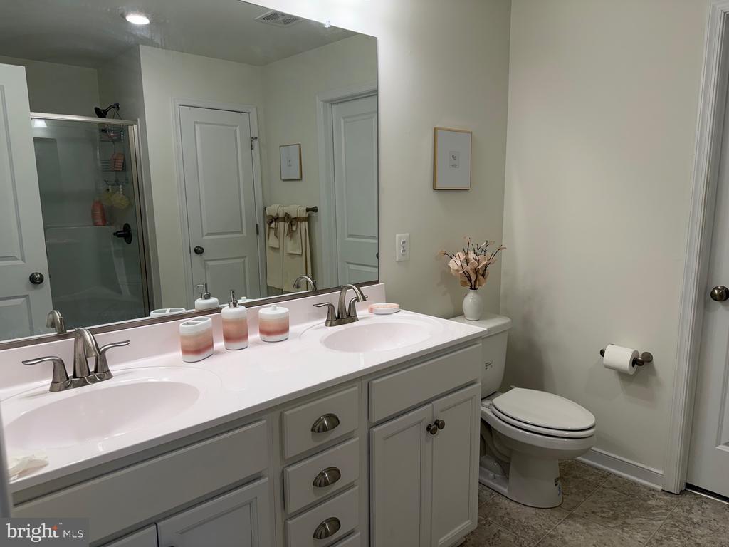 229 BIBB ST, LOUISA, Virginia 23093, 4 Bedrooms Bedrooms, ,2 BathroomsBathrooms,Residential,229 BIBB ST,VALA2009794 MLS # VALA2009794