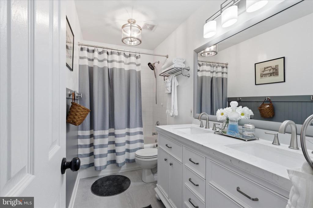 11511 YEATS DR, CATLETT, Virginia 20119, 5 Bedrooms Bedrooms, ,3 BathroomsBathrooms,Residential,11511 YEATS DR,VAFQ2021866 MLS # VAFQ2021866