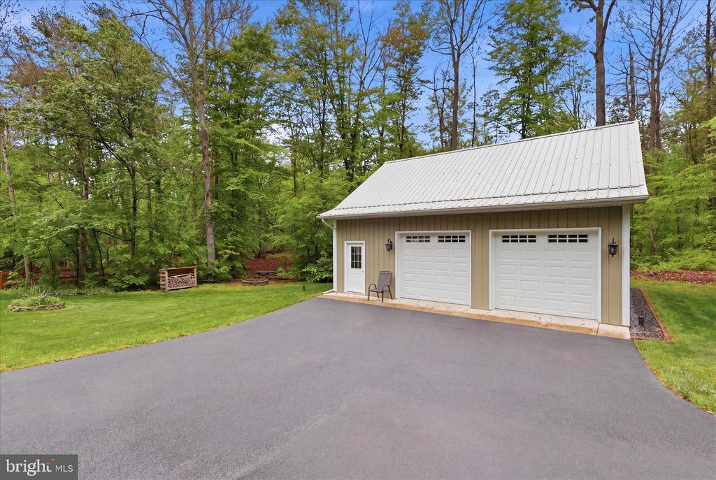 11511 YEATS DR, CATLETT, Virginia 20119, 5 Bedrooms Bedrooms, ,3 BathroomsBathrooms,Residential,11511 YEATS DR,VAFQ2021866 MLS # VAFQ2021866