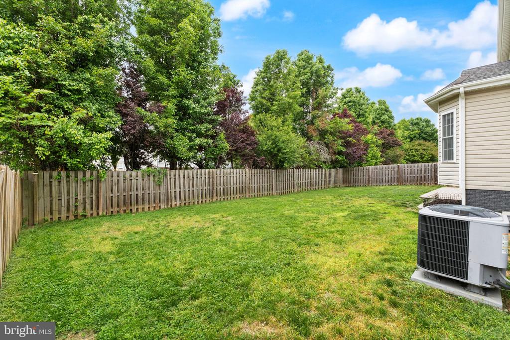2813 SLINGERLAND DR, FREDERICKSBURG, Virginia 22408, 4 Bedrooms Bedrooms, ,3 BathroomsBathrooms,Residential,2813 SLINGERLAND DR,VASP2041588 MLS # VASP2041588