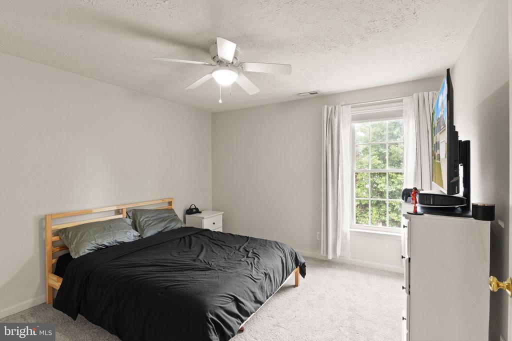 2813 SLINGERLAND DR, FREDERICKSBURG, Virginia 22408, 4 Bedrooms Bedrooms, ,3 BathroomsBathrooms,Residential,2813 SLINGERLAND DR,VASP2041588 MLS # VASP2041588