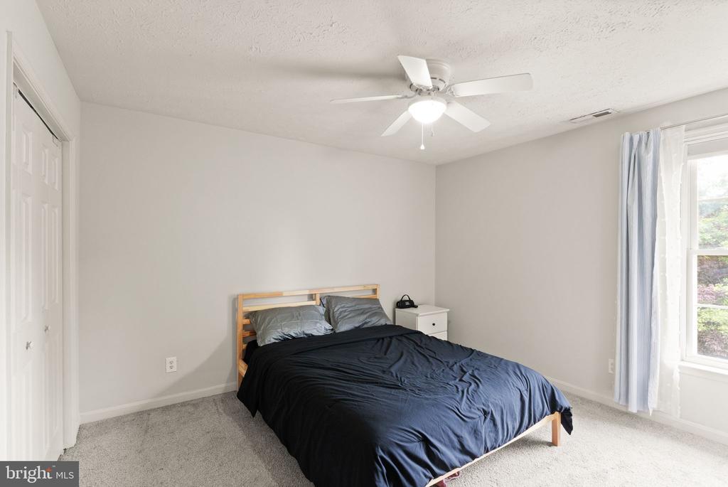 2813 SLINGERLAND DR, FREDERICKSBURG, Virginia 22408, 4 Bedrooms Bedrooms, ,3 BathroomsBathrooms,Residential,2813 SLINGERLAND DR,VASP2041588 MLS # VASP2041588