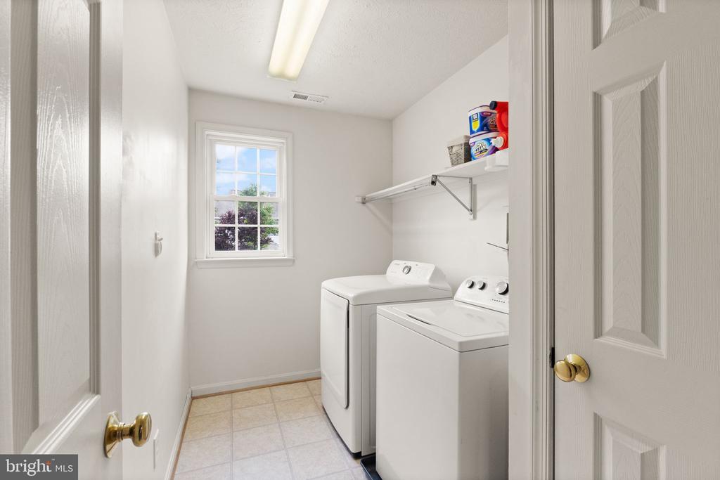 2813 SLINGERLAND DR, FREDERICKSBURG, Virginia 22408, 4 Bedrooms Bedrooms, ,3 BathroomsBathrooms,Residential,2813 SLINGERLAND DR,VASP2041588 MLS # VASP2041588
