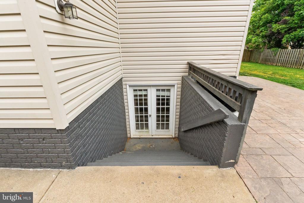 2813 SLINGERLAND DR, FREDERICKSBURG, Virginia 22408, 4 Bedrooms Bedrooms, ,3 BathroomsBathrooms,Residential,2813 SLINGERLAND DR,VASP2041588 MLS # VASP2041588