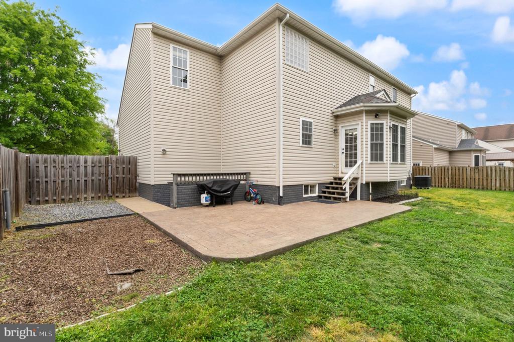 2813 SLINGERLAND DR, FREDERICKSBURG, Virginia 22408, 4 Bedrooms Bedrooms, ,3 BathroomsBathrooms,Residential,2813 SLINGERLAND DR,VASP2041588 MLS # VASP2041588
