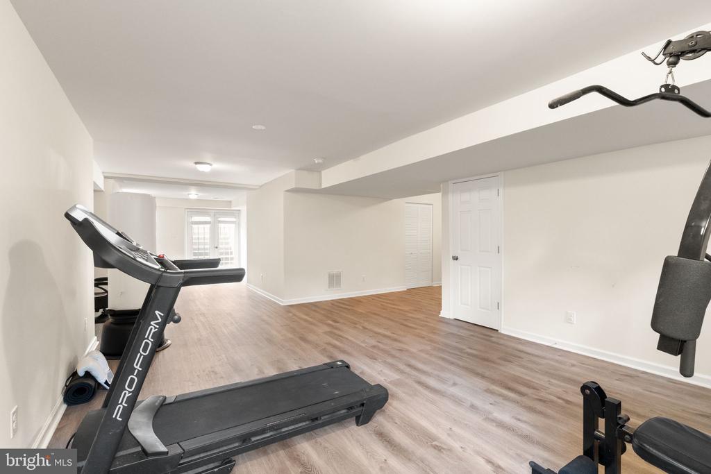 2813 SLINGERLAND DR, FREDERICKSBURG, Virginia 22408, 4 Bedrooms Bedrooms, ,3 BathroomsBathrooms,Residential,2813 SLINGERLAND DR,VASP2041588 MLS # VASP2041588