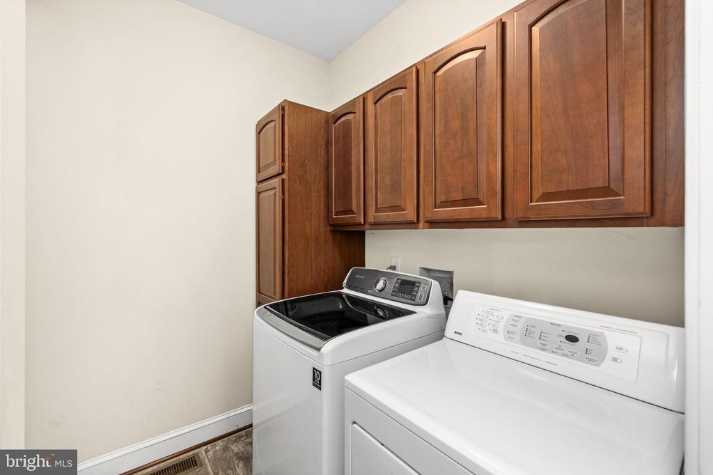 9504 TRENTHAM TRL, FREDERICKSBURG, Virginia 22407, 8 Bedrooms Bedrooms, ,5 BathroomsBathrooms,Residential,9504 TRENTHAM TRL,VASP2039424 MLS # VASP2039424