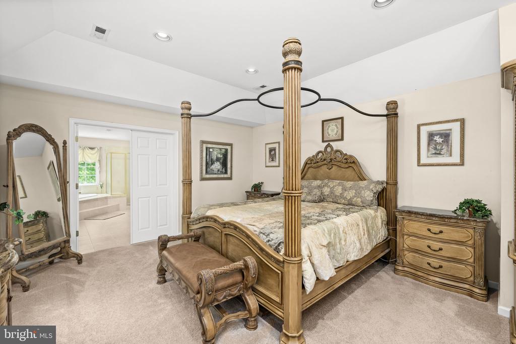 9504 TRENTHAM TRL, FREDERICKSBURG, Virginia 22407, 8 Bedrooms Bedrooms, ,5 BathroomsBathrooms,Residential,9504 TRENTHAM TRL,VASP2039424 MLS # VASP2039424