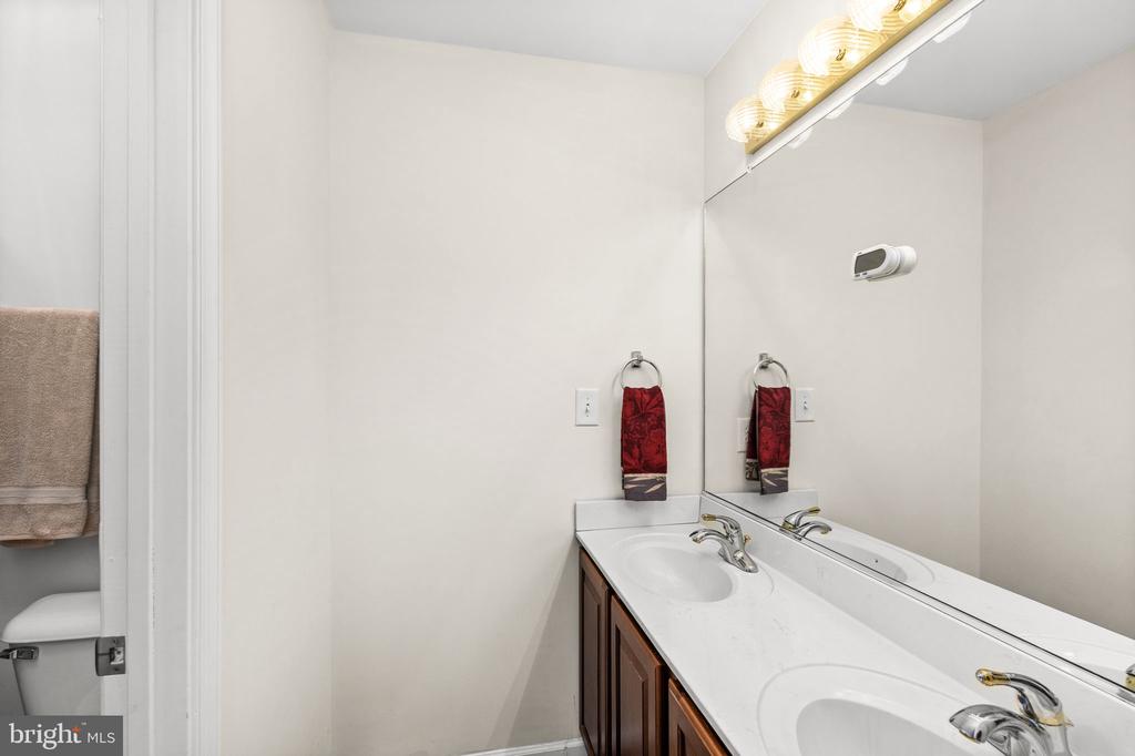 9504 TRENTHAM TRL, FREDERICKSBURG, Virginia 22407, 8 Bedrooms Bedrooms, ,5 BathroomsBathrooms,Residential,9504 TRENTHAM TRL,VASP2039424 MLS # VASP2039424