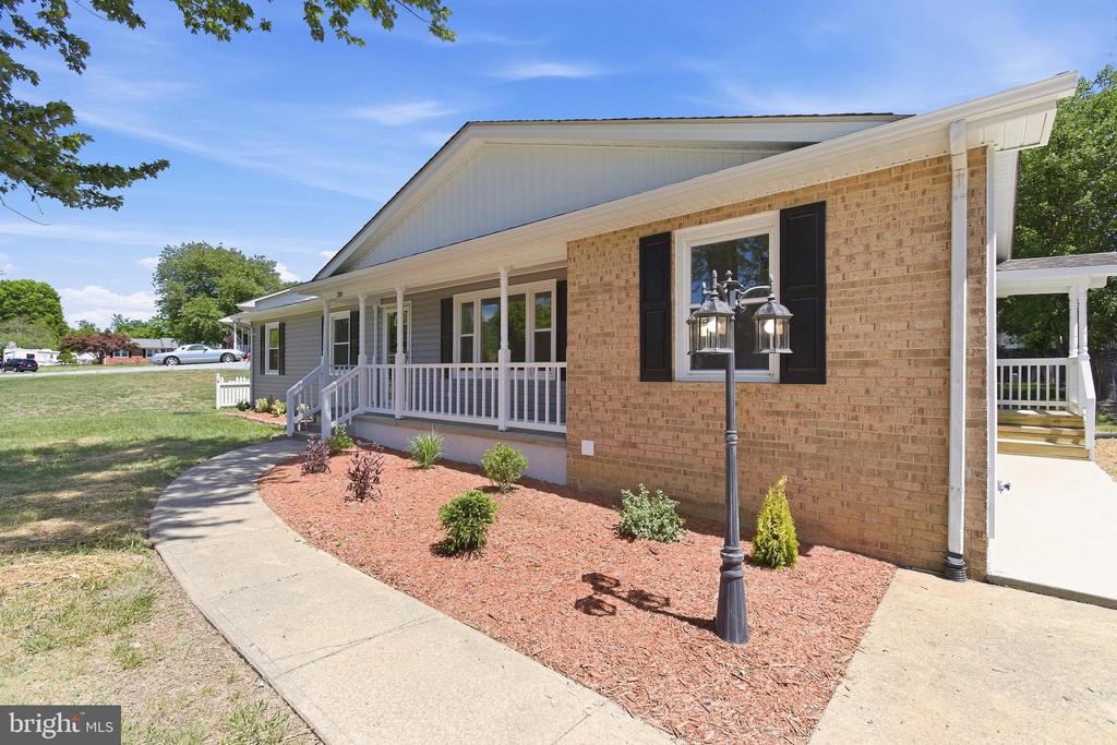 310 SYCAMORE DR, FREDERICKSBURG, Virginia 22408, 5 Bedrooms Bedrooms, ,3 BathroomsBathrooms,Residential,310 SYCAMORE DR,VASP2041524 MLS # VASP2041524