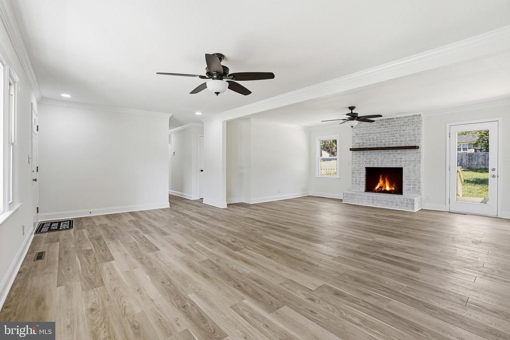 310 SYCAMORE DR, FREDERICKSBURG, Virginia 22408, 5 Bedrooms Bedrooms, ,3 BathroomsBathrooms,Residential,310 SYCAMORE DR,VASP2041524 MLS # VASP2041524