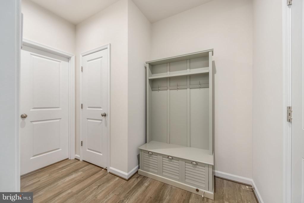 8028 ASHFORD DR, FREDERICKSBURG, Virginia 22407, 4 Bedrooms Bedrooms, ,2 BathroomsBathrooms,Residential,8028 ASHFORD DR,VASP2041628 MLS # VASP2041628