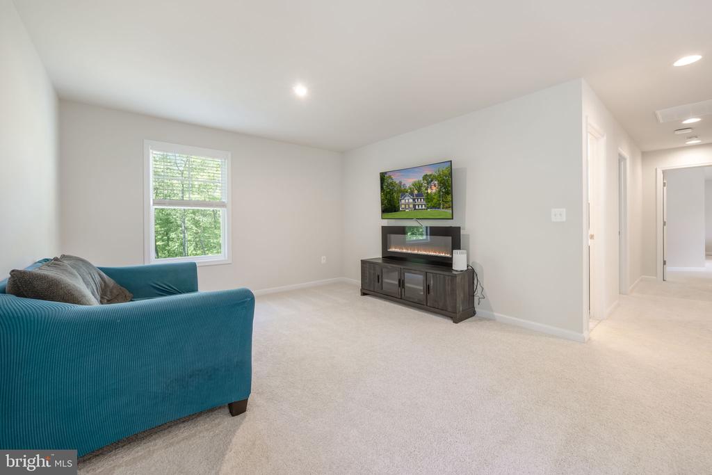 8028 ASHFORD DR, FREDERICKSBURG, Virginia 22407, 4 Bedrooms Bedrooms, ,2 BathroomsBathrooms,Residential,8028 ASHFORD DR,VASP2041628 MLS # VASP2041628