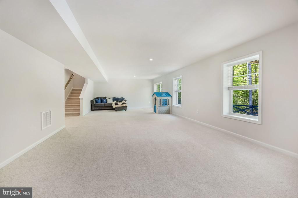 8028 ASHFORD DR, FREDERICKSBURG, Virginia 22407, 4 Bedrooms Bedrooms, ,2 BathroomsBathrooms,Residential,8028 ASHFORD DR,VASP2041628 MLS # VASP2041628