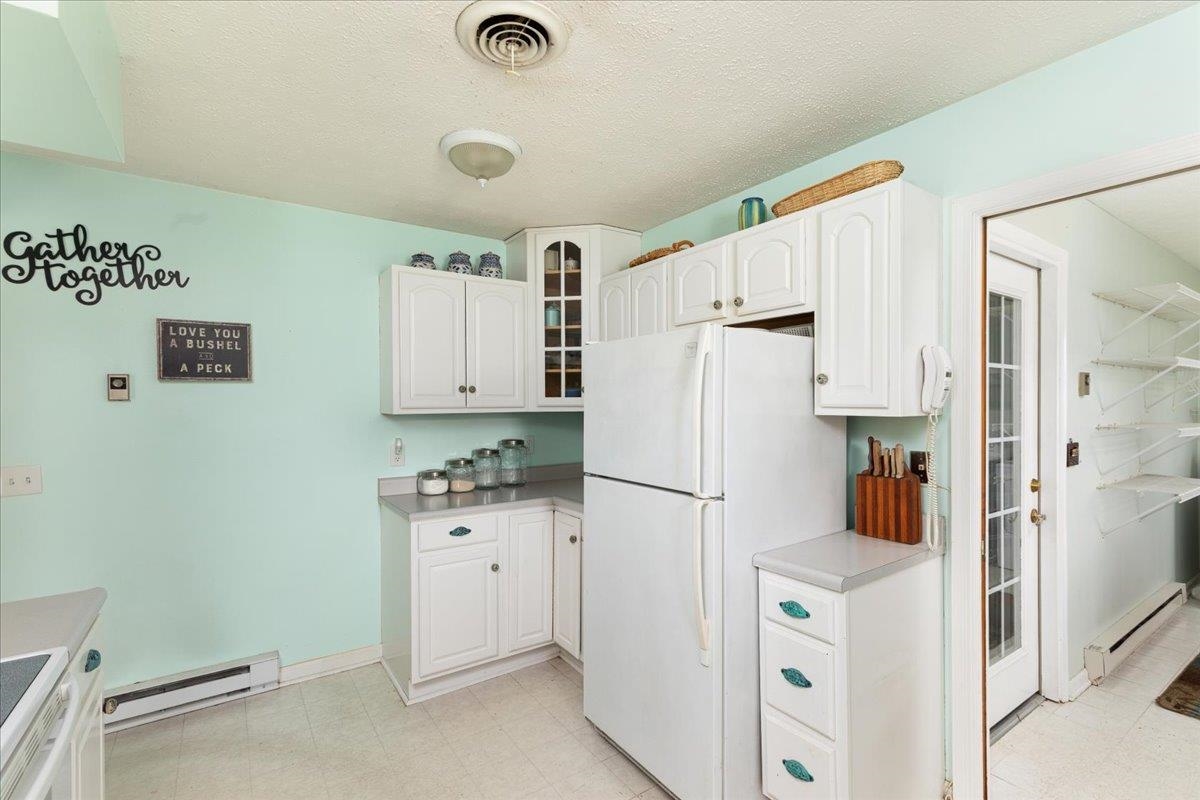 9943 MASSANUTTEN AVE, NEW MARKET, Virginia 22844, 3 Bedrooms Bedrooms, ,2 BathroomsBathrooms,Residential,9943 MASSANUTTEN AVE,676653 MLS # 676653