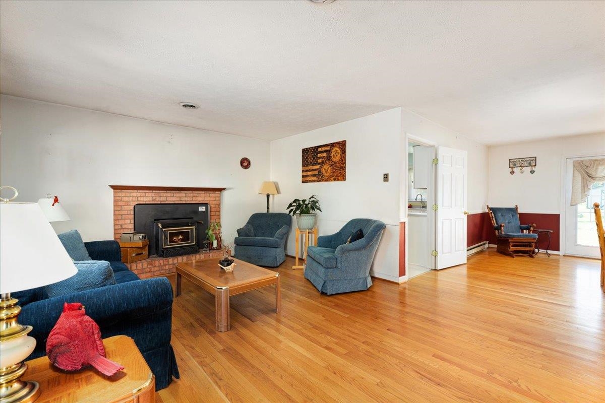 9943 MASSANUTTEN AVE, NEW MARKET, Virginia 22844, 3 Bedrooms Bedrooms, ,2 BathroomsBathrooms,Residential,9943 MASSANUTTEN AVE,676653 MLS # 676653