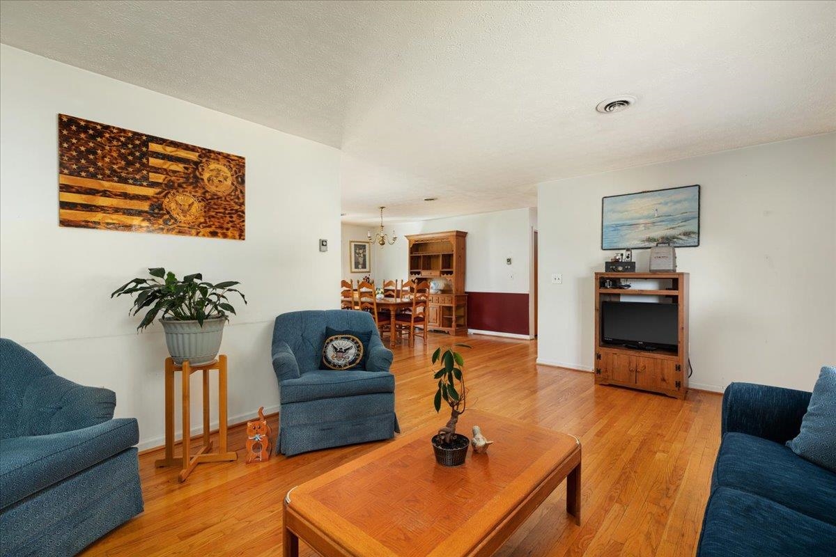 9943 MASSANUTTEN AVE, NEW MARKET, Virginia 22844, 3 Bedrooms Bedrooms, ,2 BathroomsBathrooms,Residential,9943 MASSANUTTEN AVE,676653 MLS # 676653