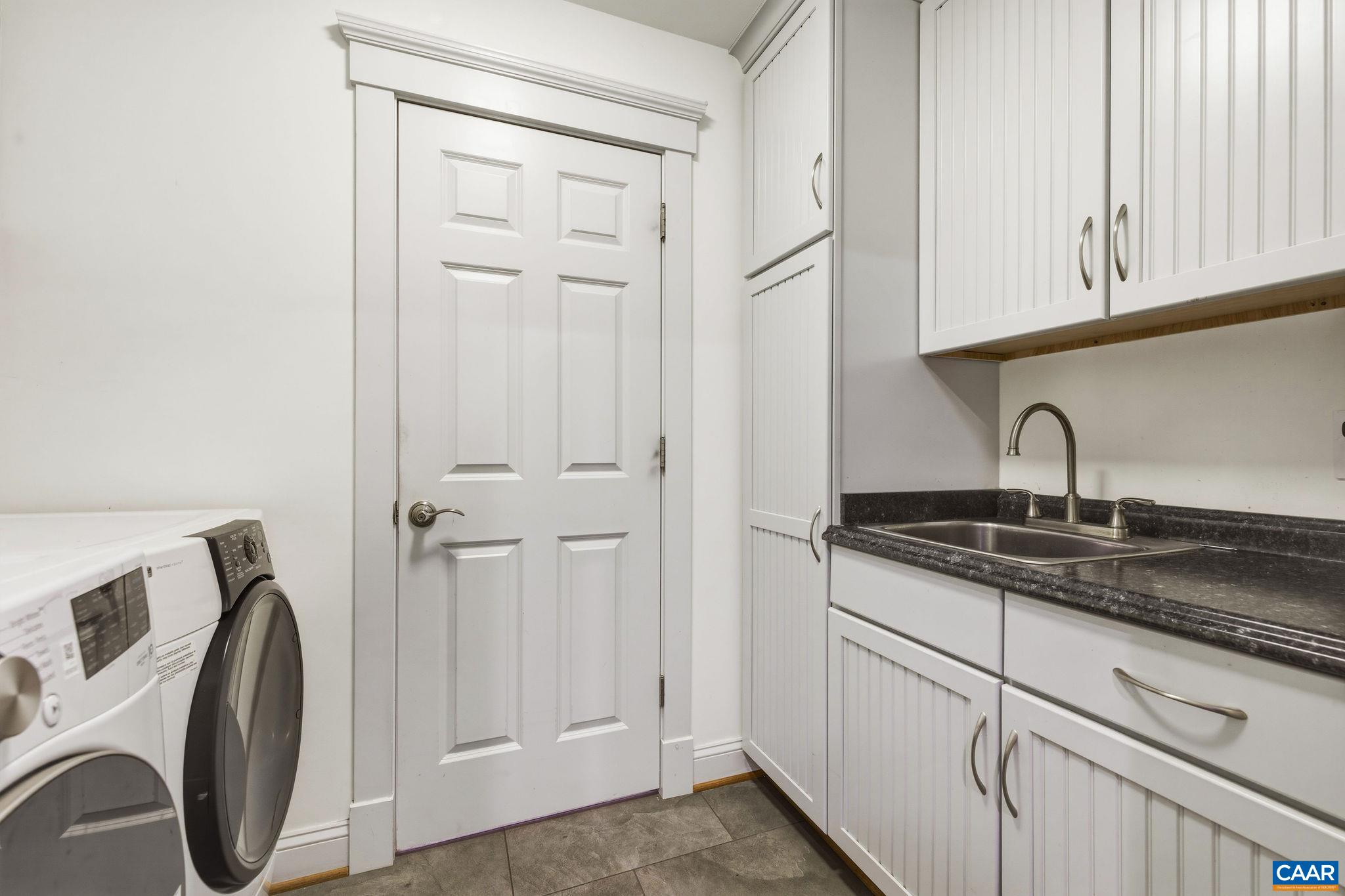 755 LOCHRIDGE LN, EARLYSVILLE, Virginia 22936, 5 Bedrooms Bedrooms, ,4 BathroomsBathrooms,Residential,Spacious, remodeled 5 BR home- private retreat on ,755 LOCHRIDGE LN,676713 MLS # 676713