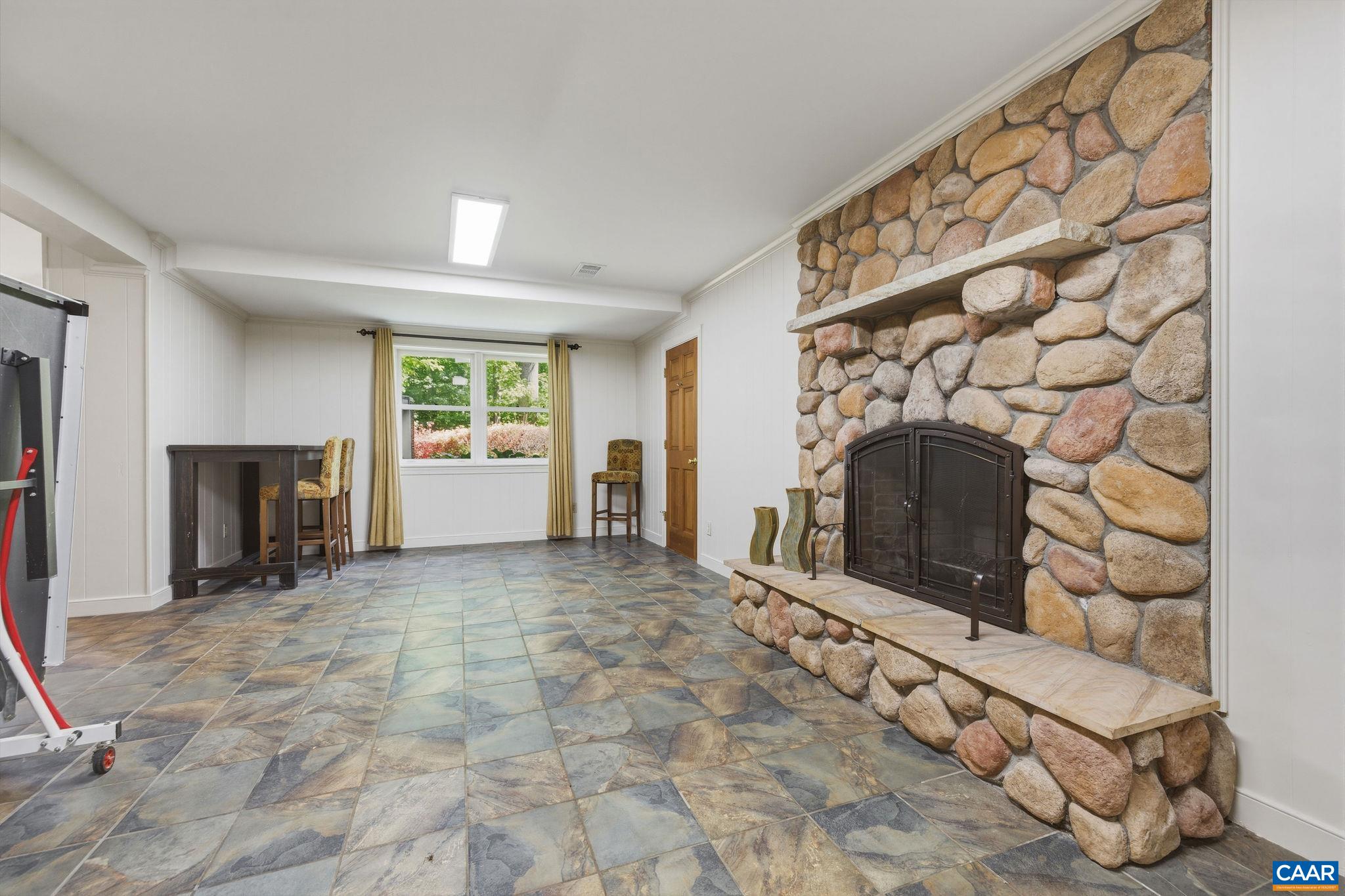 755 LOCHRIDGE LN, EARLYSVILLE, Virginia 22936, 5 Bedrooms Bedrooms, ,4 BathroomsBathrooms,Residential,Spacious, remodeled 5 BR home- private retreat on ,755 LOCHRIDGE LN,676713 MLS # 676713