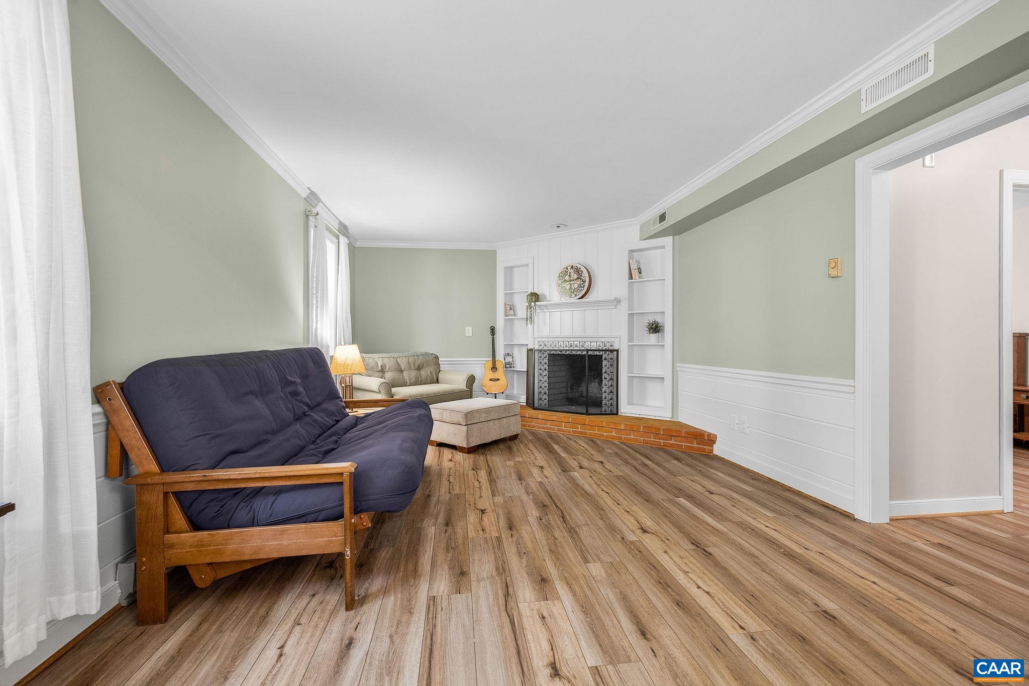 755 LOCHRIDGE LN, EARLYSVILLE, Virginia 22936, 5 Bedrooms Bedrooms, ,4 BathroomsBathrooms,Residential,Spacious, remodeled 5 BR home- private retreat on ,755 LOCHRIDGE LN,676713 MLS # 676713