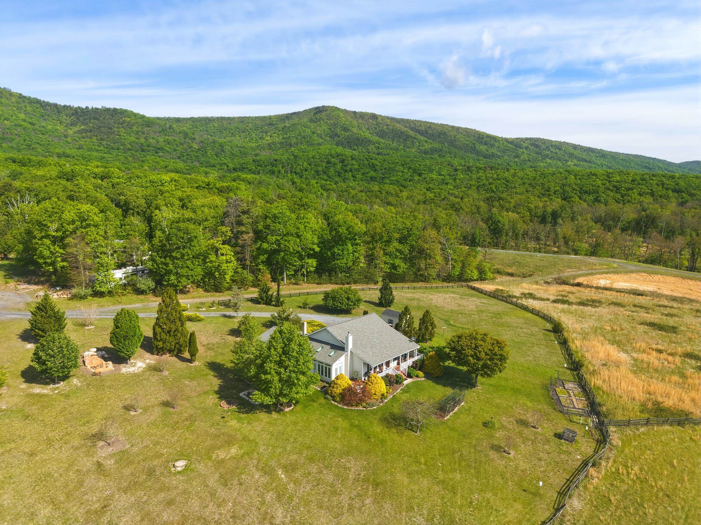 340 NAZARETH DR, FORT VALLEY, Virginia 22652, 3 Bedrooms Bedrooms, ,2 BathroomsBathrooms,Residential,340 NAZARETH DR,676745 MLS # 676745