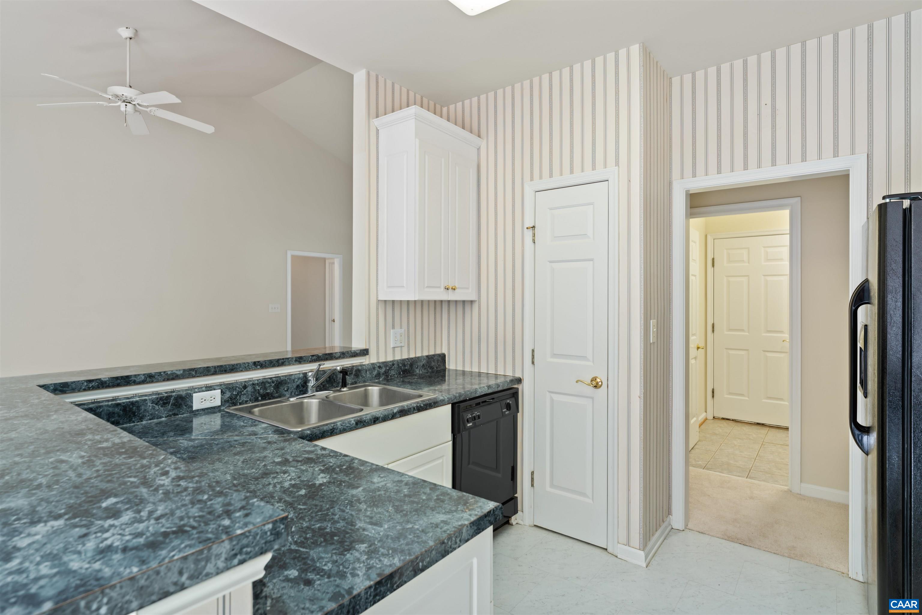 103 RUNNING FOX LN, CHARLOTTESVILLE, Virginia 22902, 3 Bedrooms Bedrooms, ,2 BathroomsBathrooms,Residential,103 RUNNING FOX LN,676791 MLS # 676791