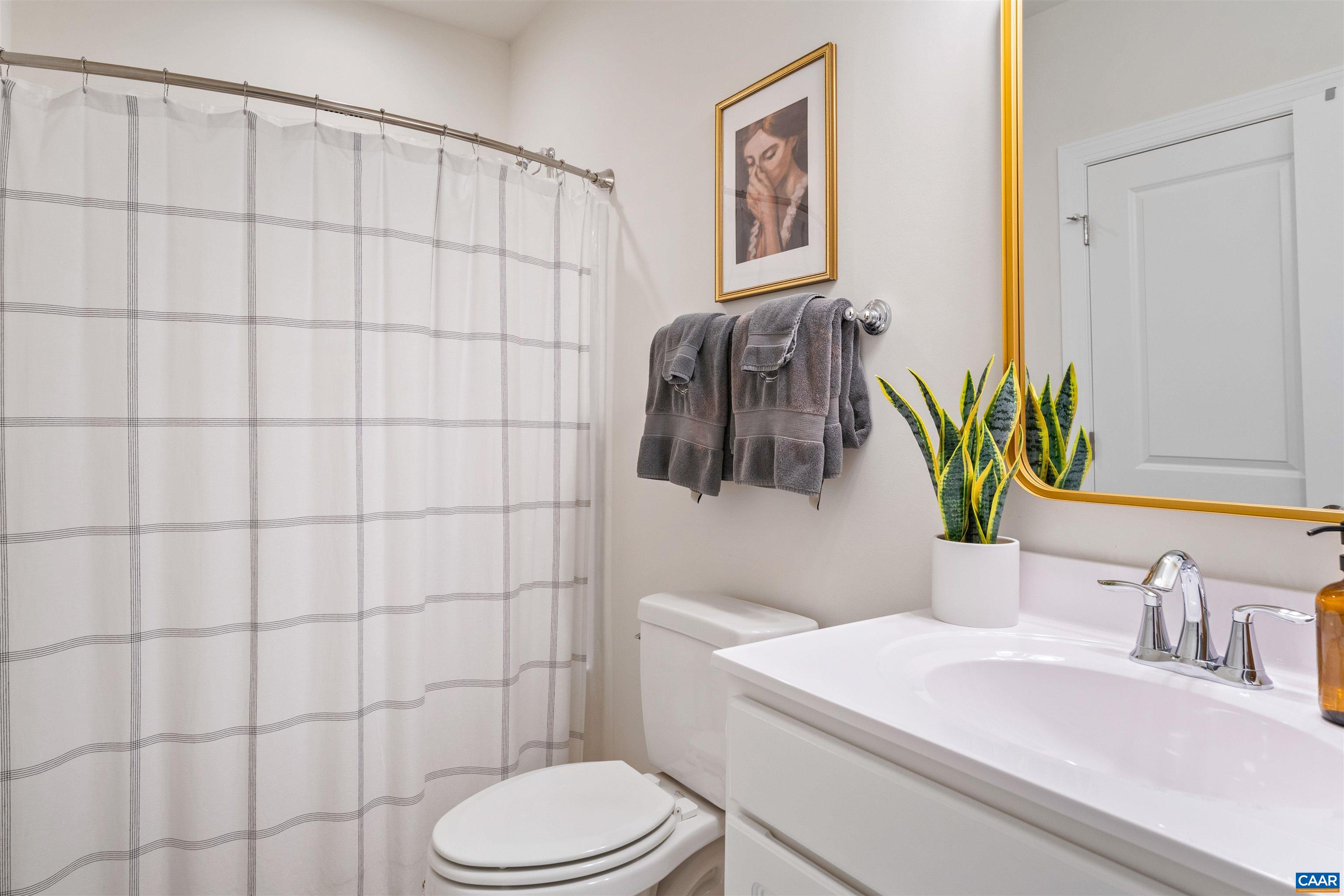 222 BISHOPGATE LN, CROZET, Virginia 22932, 4 Bedrooms Bedrooms, ,3 BathroomsBathrooms,Residential,KEMPTON,222 BISHOPGATE LN,676823 MLS # 676823