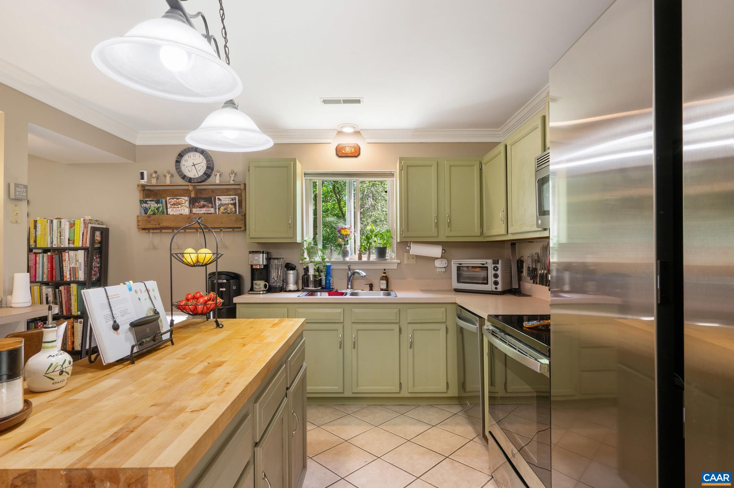 352 DANIELS RD, BARBOURSVILLE, Virginia 22923, 4 Bedrooms Bedrooms, ,2 BathroomsBathrooms,Residential,352 DANIELS RD,676829 MLS # 676829