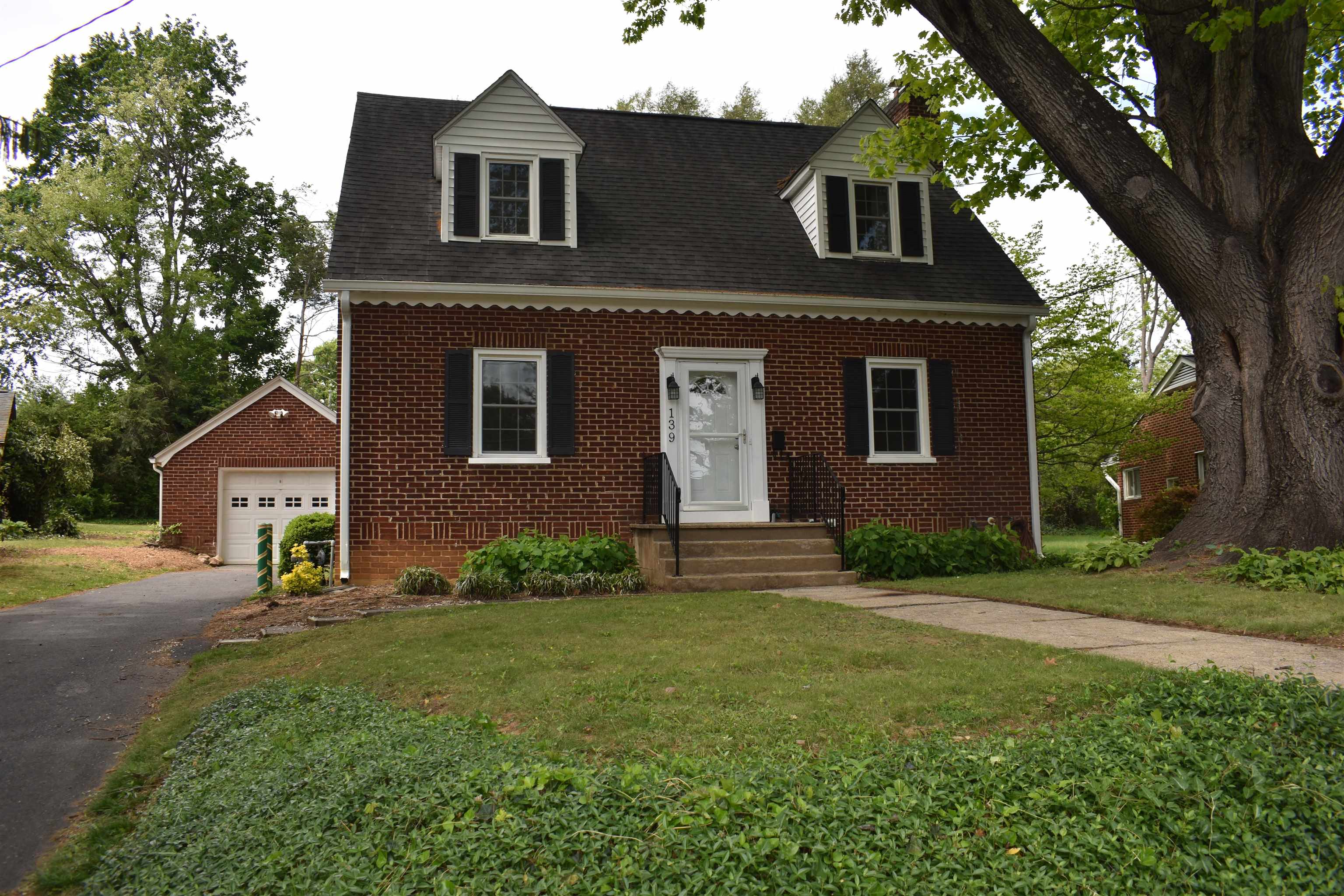 139 CROMPTON RD, WAYNESBORO, Virginia 22980, 3 Bedrooms Bedrooms, ,1 BathroomBathrooms,Residential,139 CROMPTON RD,676830 MLS # 676830