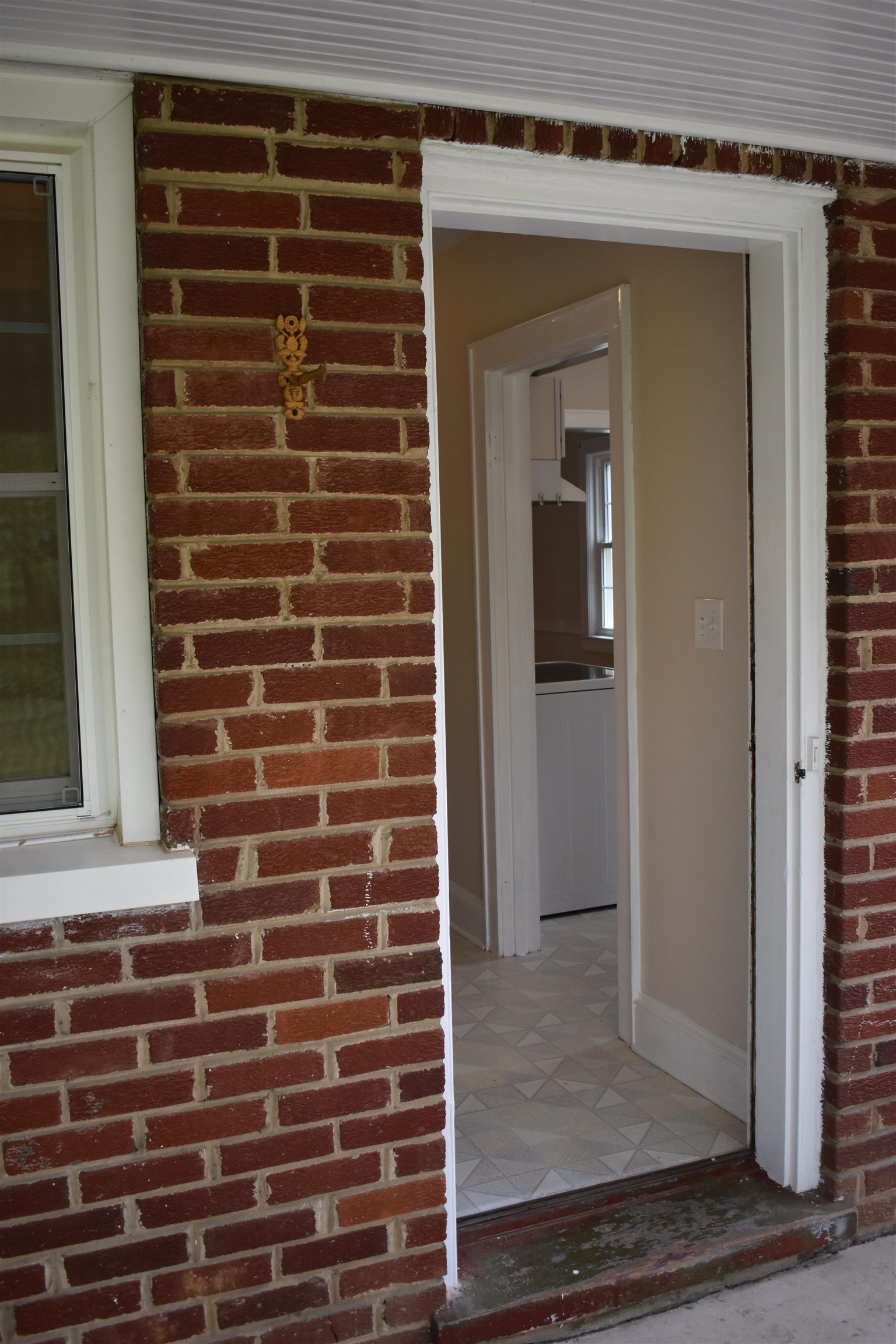 139 CROMPTON RD, WAYNESBORO, Virginia 22980, 3 Bedrooms Bedrooms, ,1 BathroomBathrooms,Residential,139 CROMPTON RD,676830 MLS # 676830