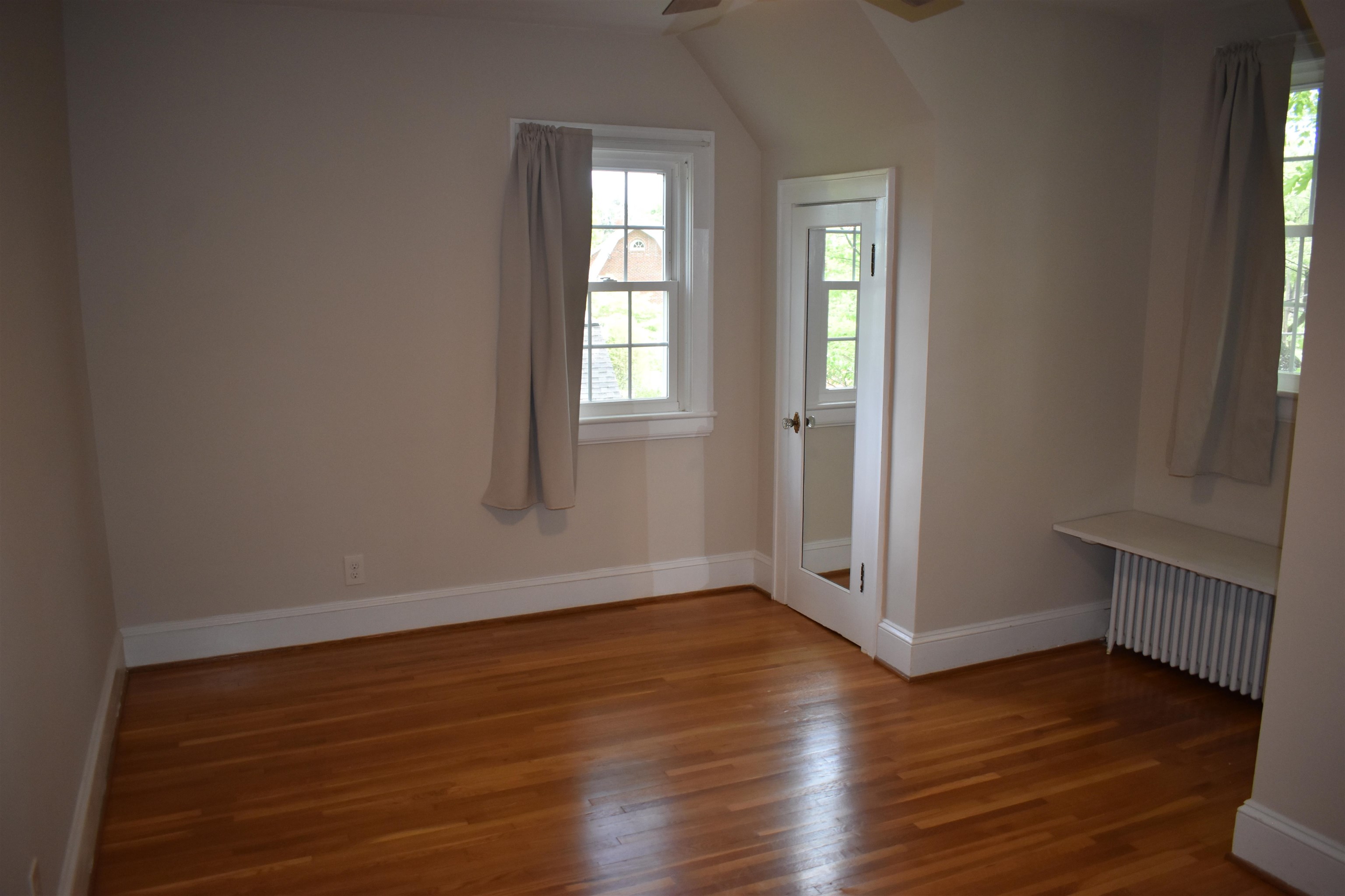 139 CROMPTON RD, WAYNESBORO, Virginia 22980, 3 Bedrooms Bedrooms, ,1 BathroomBathrooms,Residential,139 CROMPTON RD,676830 MLS # 676830