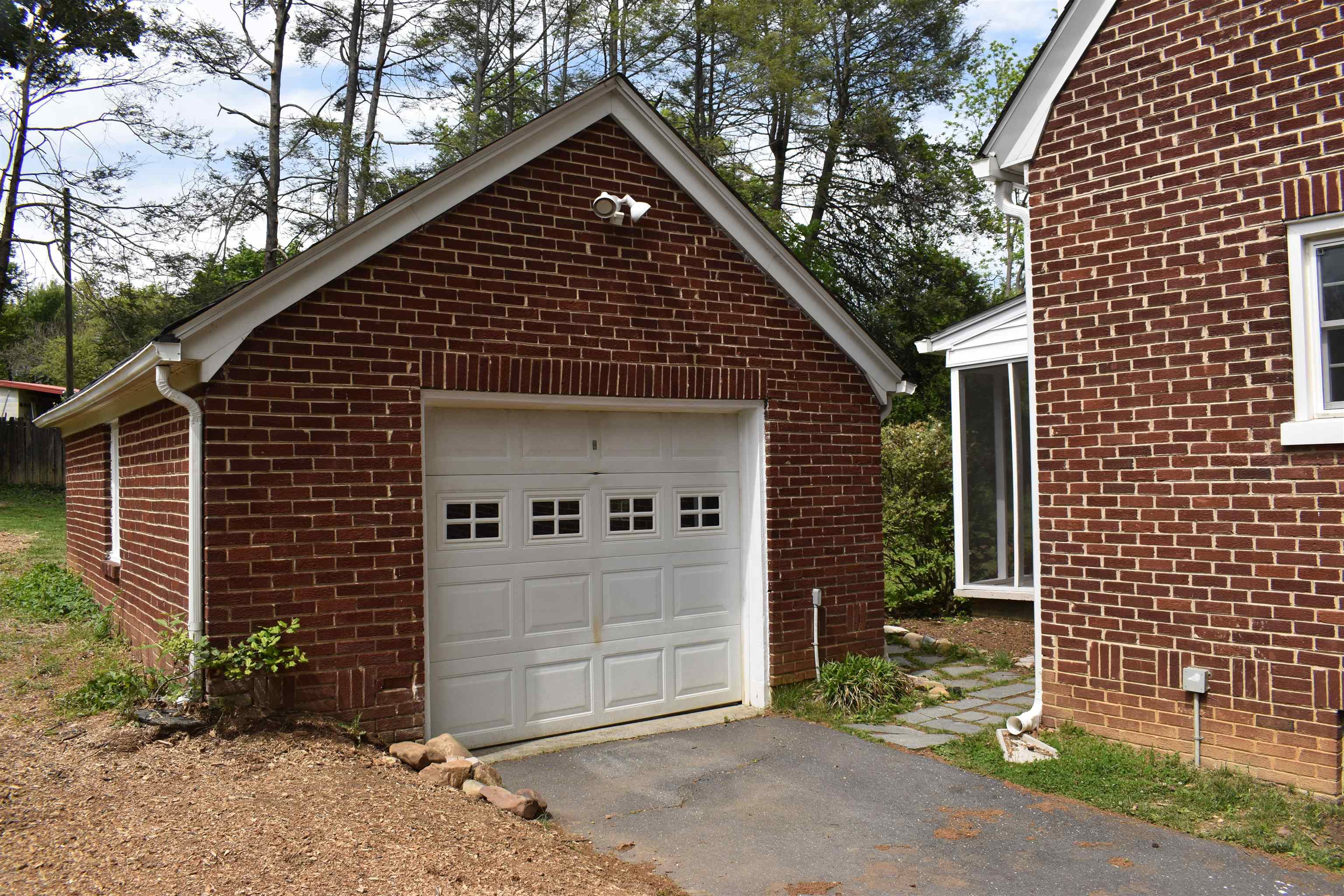 139 CROMPTON RD, WAYNESBORO, Virginia 22980, 3 Bedrooms Bedrooms, ,1 BathroomBathrooms,Residential,139 CROMPTON RD,676830 MLS # 676830