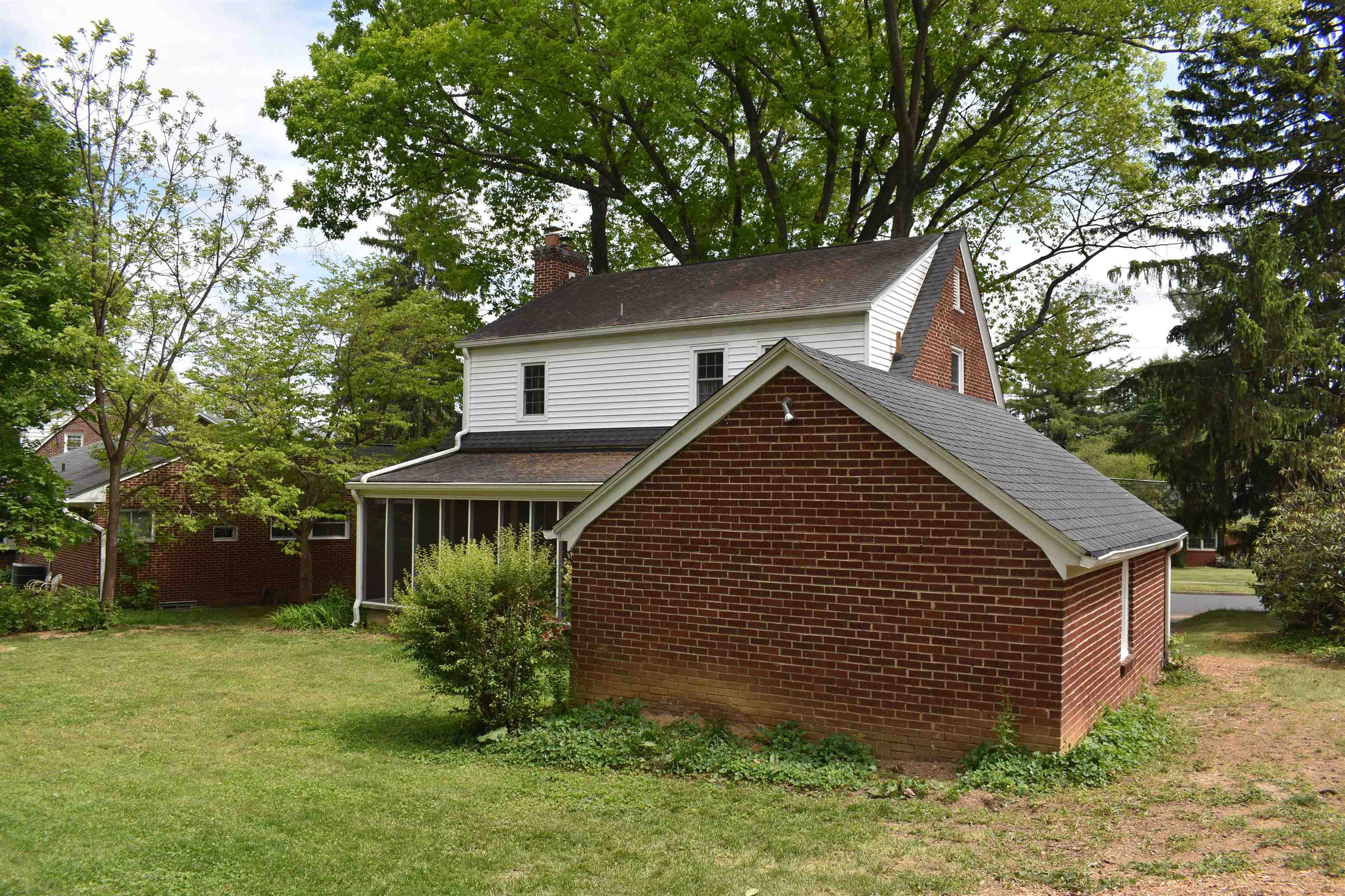 139 CROMPTON RD, WAYNESBORO, Virginia 22980, 3 Bedrooms Bedrooms, ,1 BathroomBathrooms,Residential,139 CROMPTON RD,676830 MLS # 676830