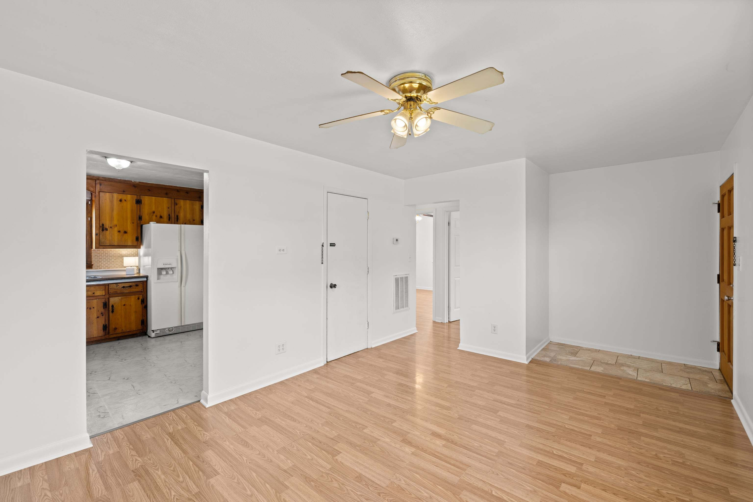 870 FAIRFAX AVE, WAYNESBORO, Virginia 22980, 2 Bedrooms Bedrooms, ,1 BathroomBathrooms,Residential,870 FAIRFAX AVE,676833 MLS # 676833