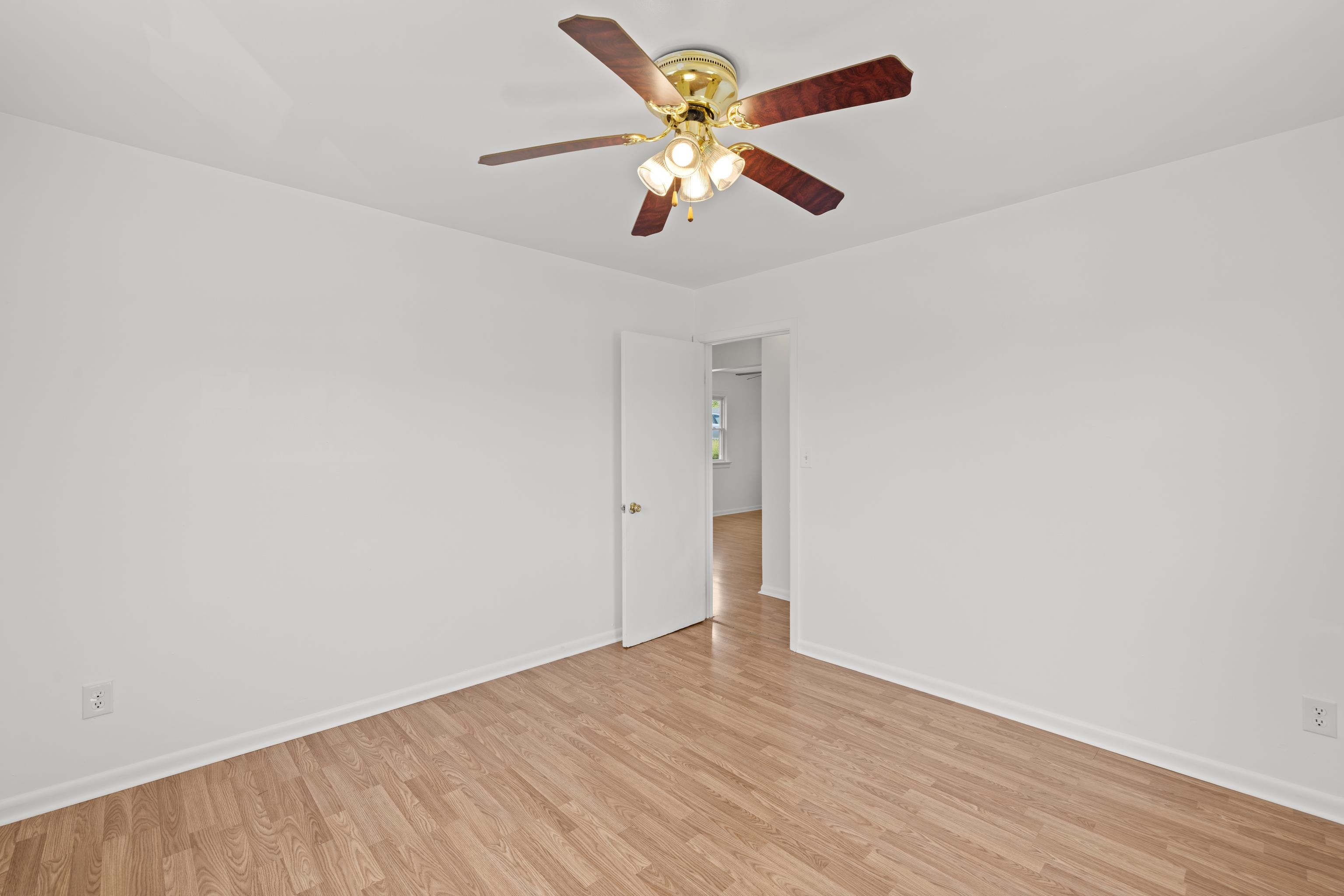 870 FAIRFAX AVE, WAYNESBORO, Virginia 22980, 2 Bedrooms Bedrooms, ,1 BathroomBathrooms,Residential,870 FAIRFAX AVE,676833 MLS # 676833