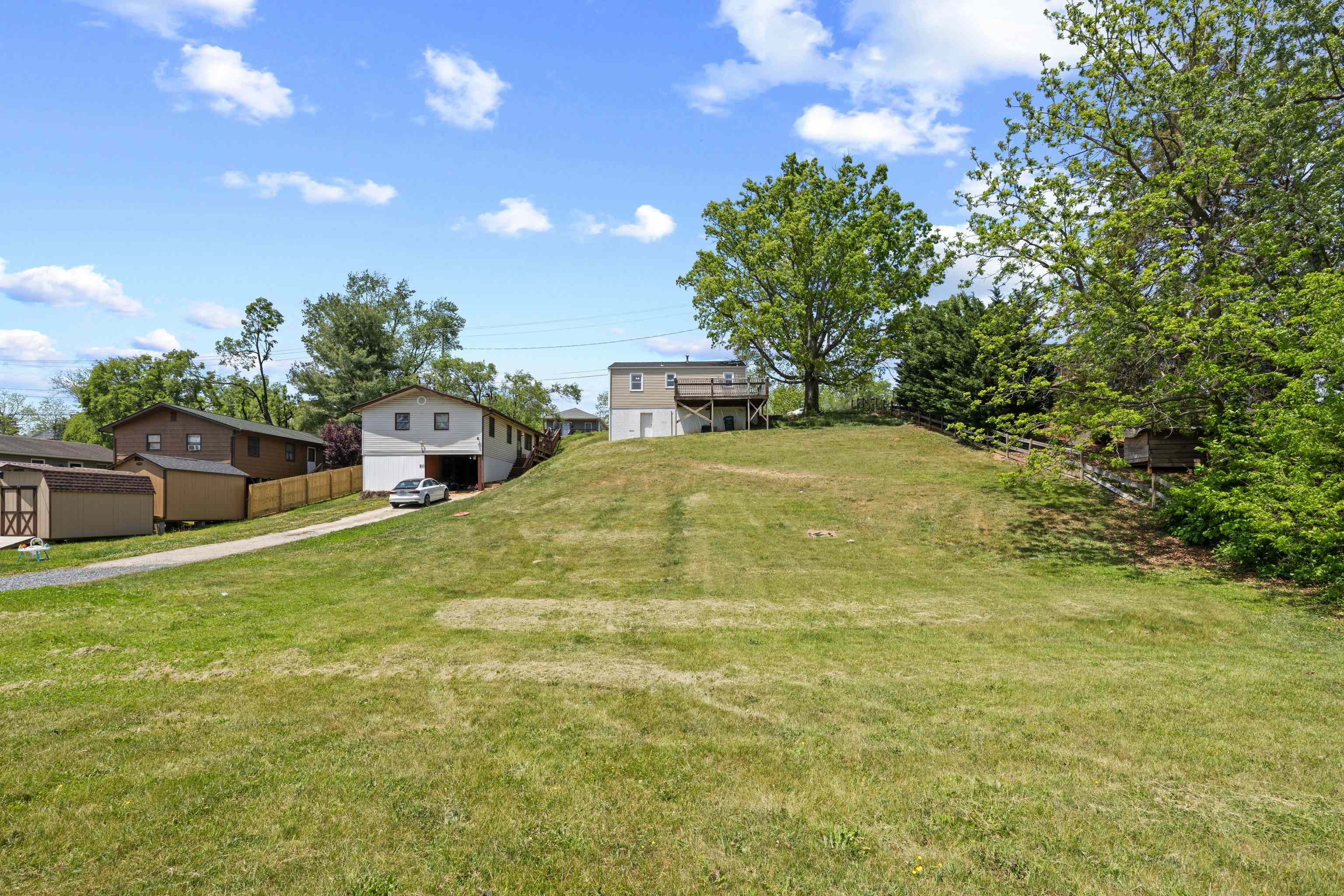 870 FAIRFAX AVE, WAYNESBORO, Virginia 22980, 2 Bedrooms Bedrooms, ,1 BathroomBathrooms,Residential,870 FAIRFAX AVE,676833 MLS # 676833