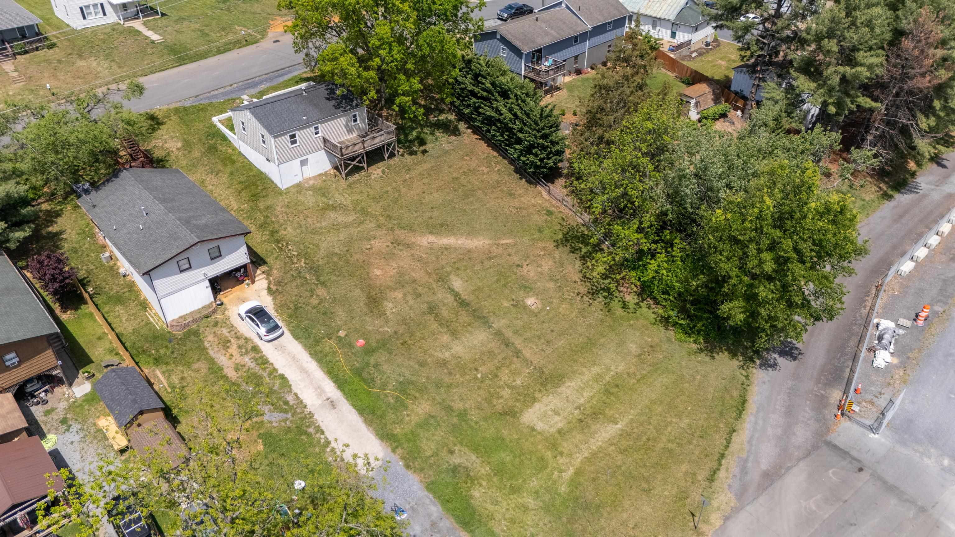 870 FAIRFAX AVE, WAYNESBORO, Virginia 22980, 2 Bedrooms Bedrooms, ,1 BathroomBathrooms,Residential,870 FAIRFAX AVE,676833 MLS # 676833