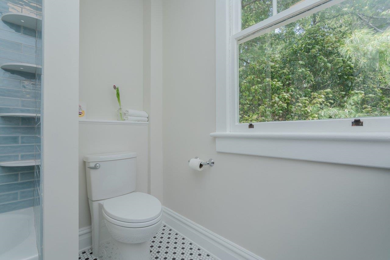 208 LEE ST, STAUNTON, Virginia 24401, 3 Bedrooms Bedrooms, ,1 BathroomBathrooms,Residential,208 LEE ST,676835 MLS # 676835
