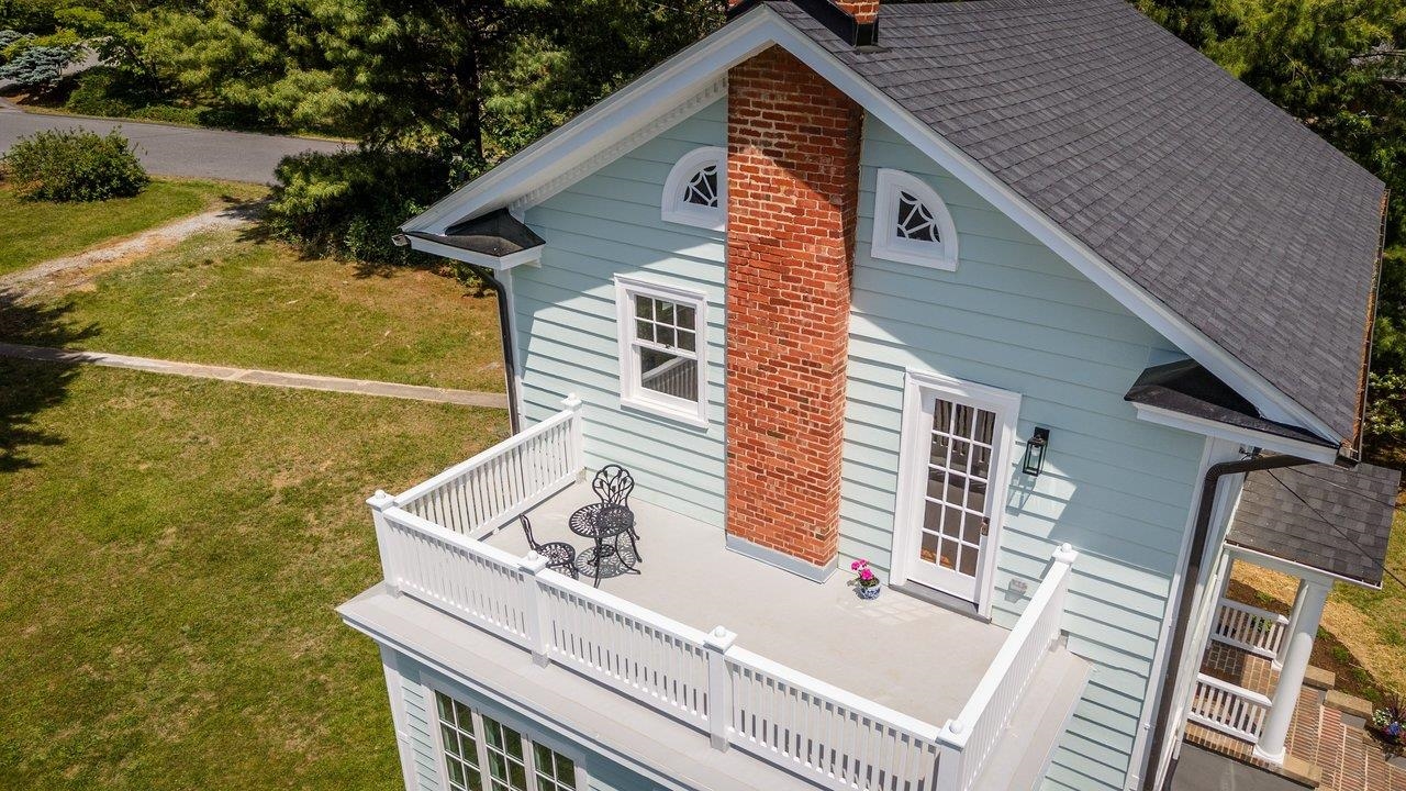 208 LEE ST, STAUNTON, Virginia 24401, 3 Bedrooms Bedrooms, ,1 BathroomBathrooms,Residential,208 LEE ST,676835 MLS # 676835