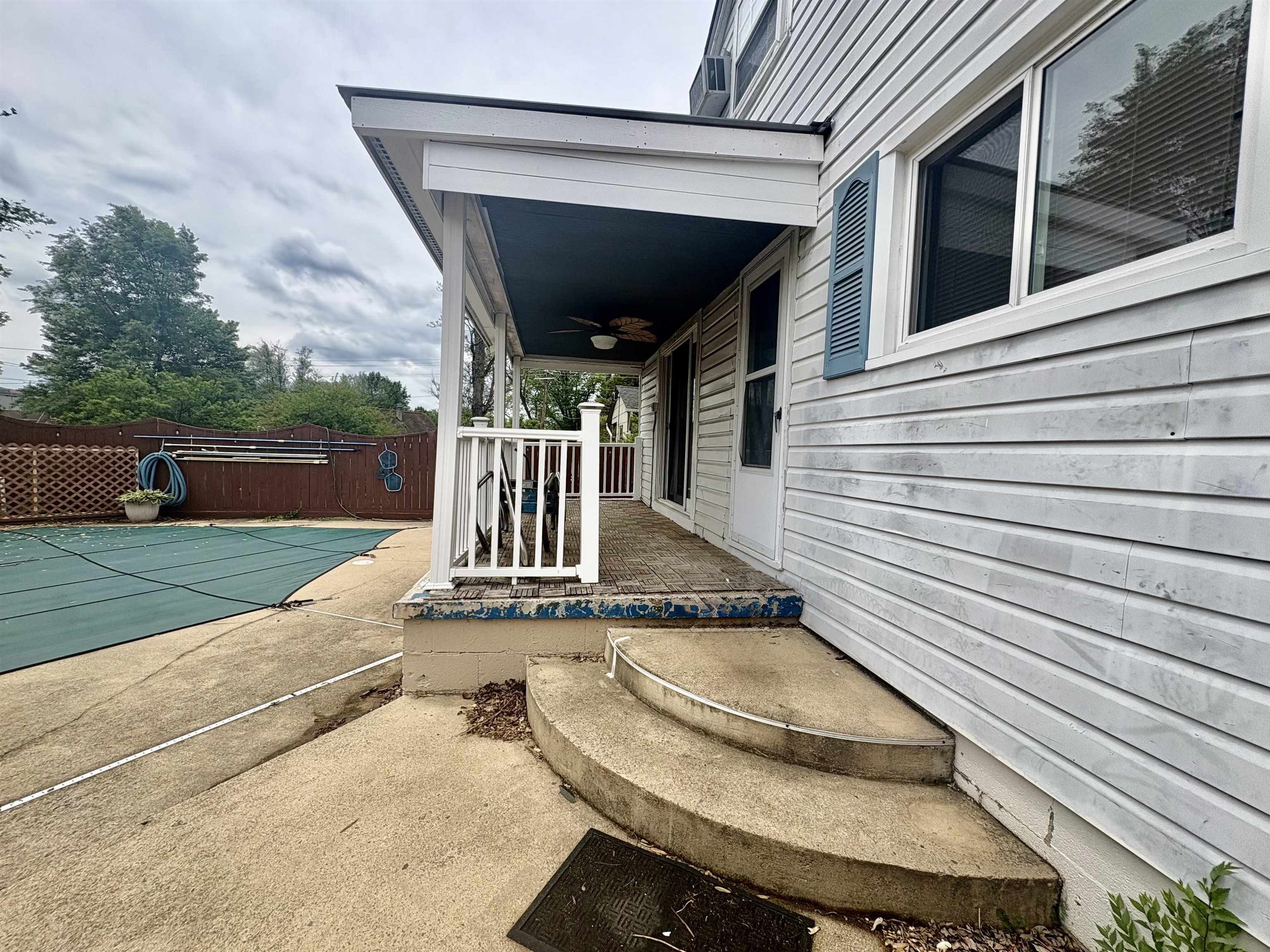 604 LOUDOUN AVE, WAYNESBORO, Virginia 22980, 3 Bedrooms Bedrooms, ,2 BathroomsBathrooms,Residential,604 LOUDOUN AVE,676842 MLS # 676842
