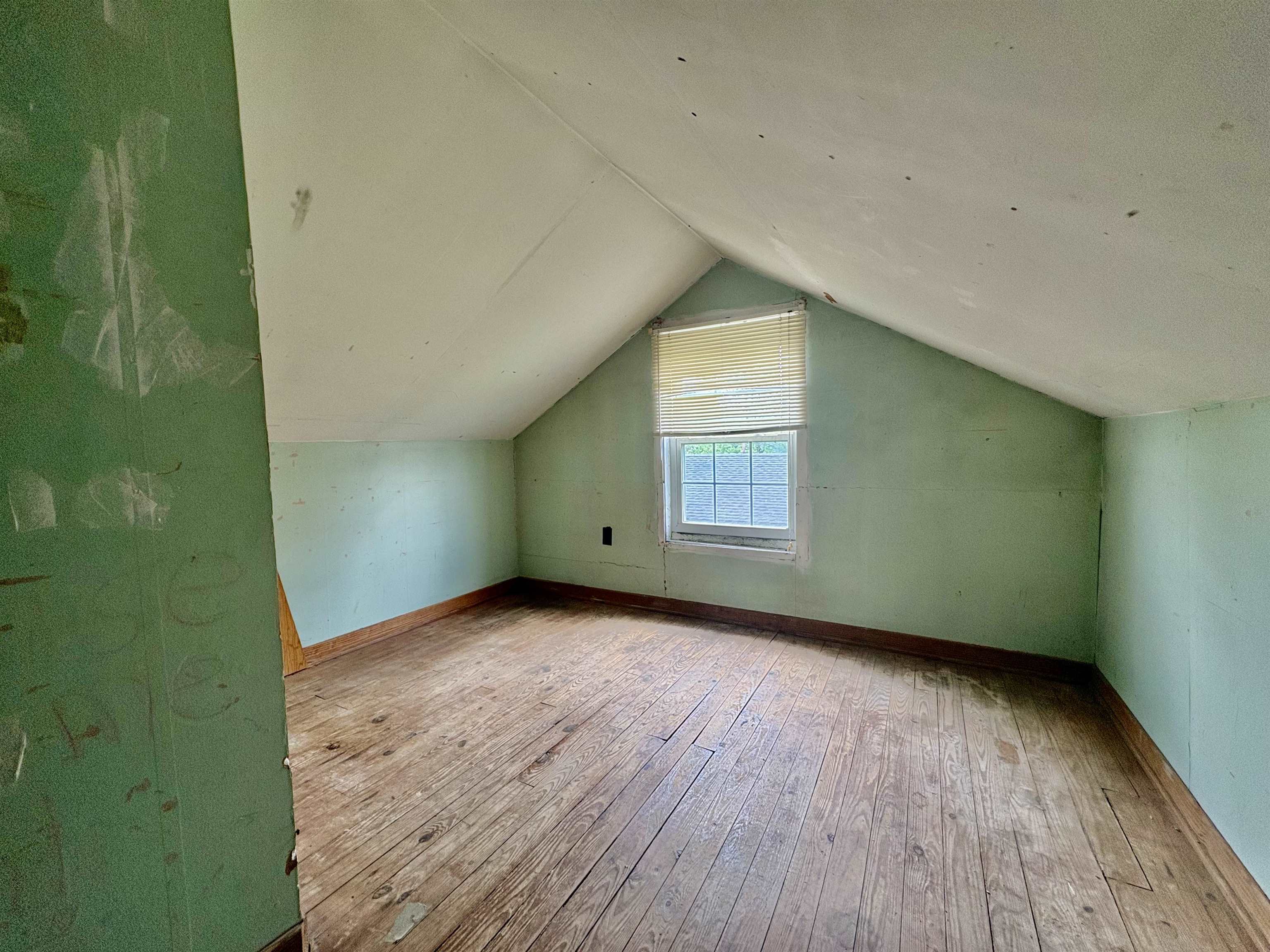 604 LOUDOUN AVE, WAYNESBORO, Virginia 22980, 3 Bedrooms Bedrooms, ,2 BathroomsBathrooms,Residential,604 LOUDOUN AVE,676842 MLS # 676842