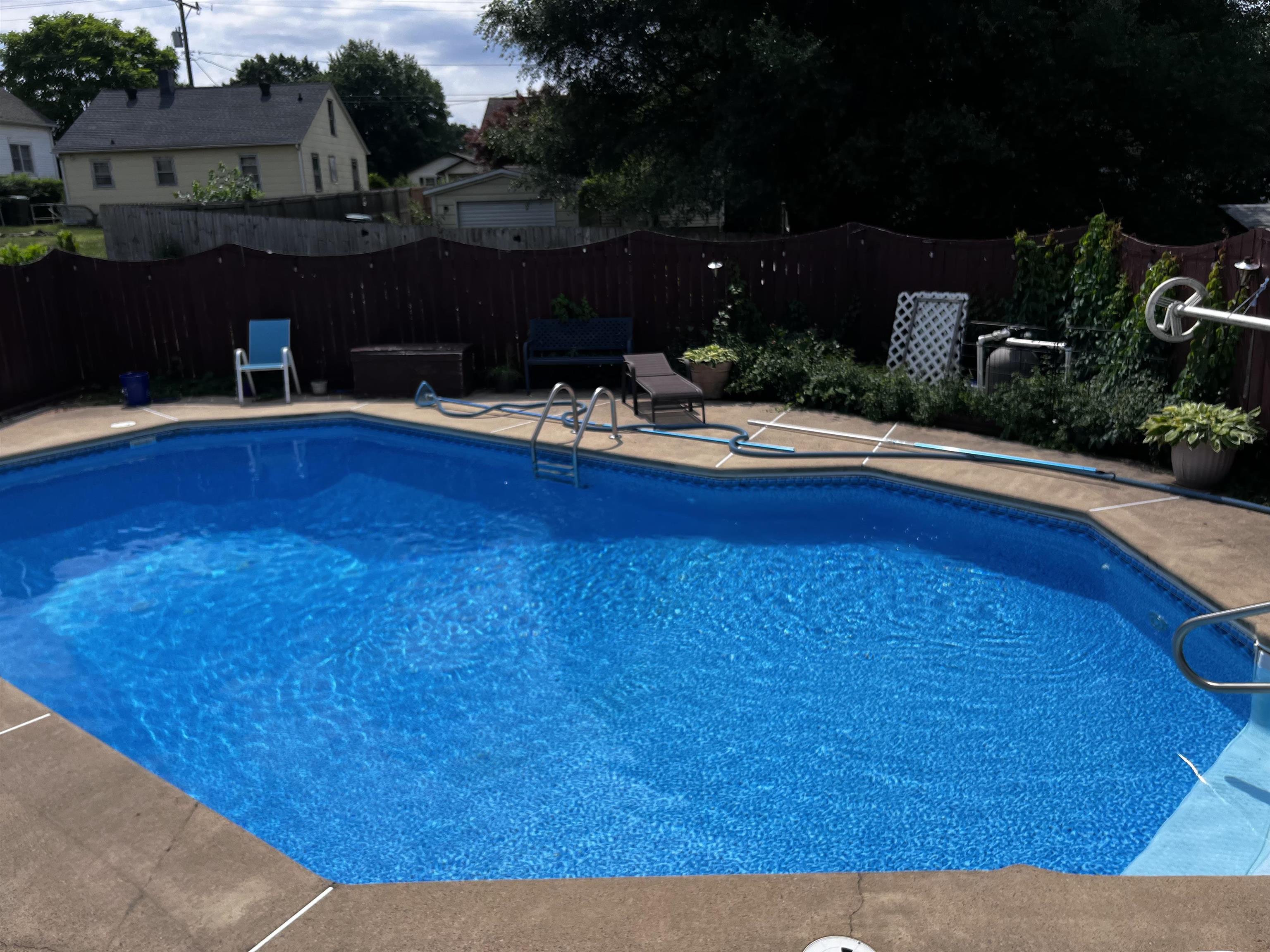 604 LOUDOUN AVE, WAYNESBORO, Virginia 22980, 3 Bedrooms Bedrooms, ,2 BathroomsBathrooms,Residential,604 LOUDOUN AVE,676842 MLS # 676842