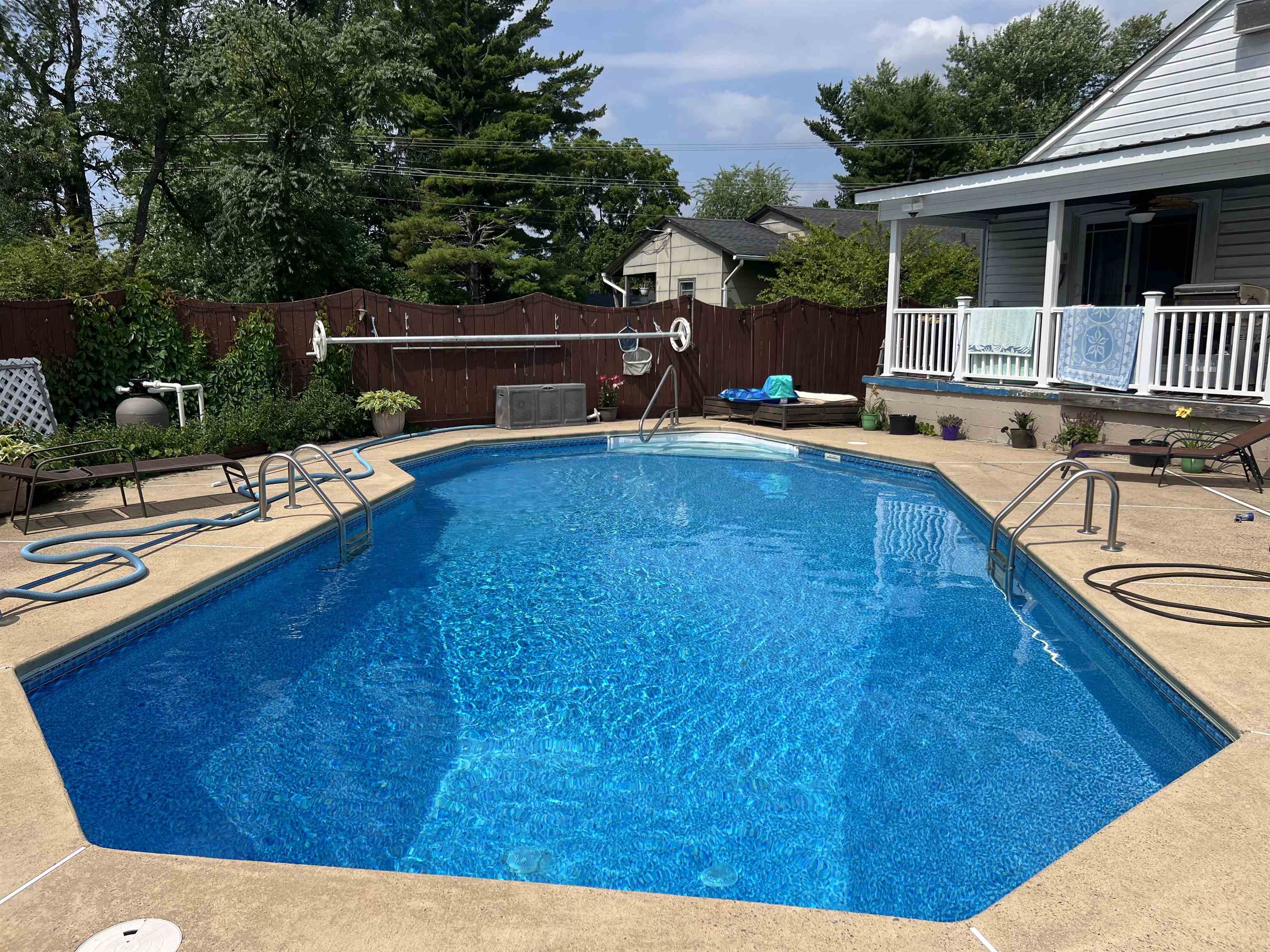 604 LOUDOUN AVE, WAYNESBORO, Virginia 22980, 3 Bedrooms Bedrooms, ,2 BathroomsBathrooms,Residential,604 LOUDOUN AVE,676842 MLS # 676842