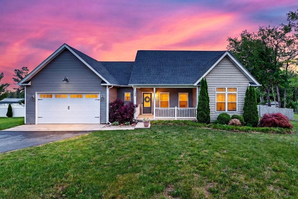 190 MONTGOMERY RD, STAUNTON, Virginia 24401, 3 Bedrooms Bedrooms, ,2 BathroomsBathrooms,Residential,190 MONTGOMERY RD,676843 MLS # 676843