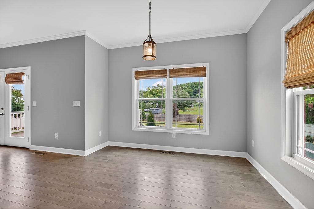 190 MONTGOMERY RD, STAUNTON, Virginia 24401, 3 Bedrooms Bedrooms, ,2 BathroomsBathrooms,Residential,190 MONTGOMERY RD,676843 MLS # 676843